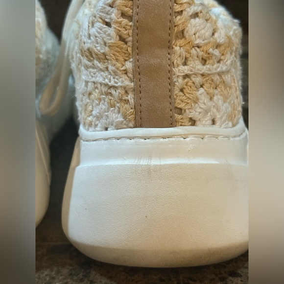 Free People. Catch me if you Can Crochet Sneakers. Cream/White. Size 41 (10.5). - Picture 7 of 13